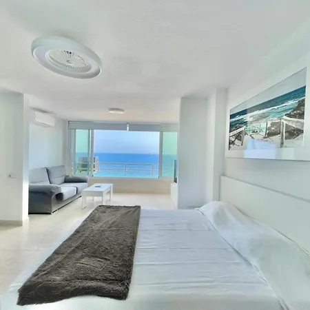 Apartment Torre Coblanca Seafront *