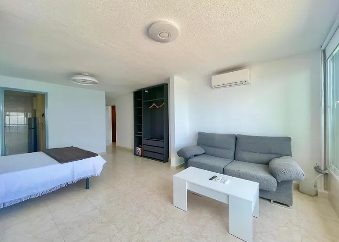 Torre Coblanca Seafront شقة *